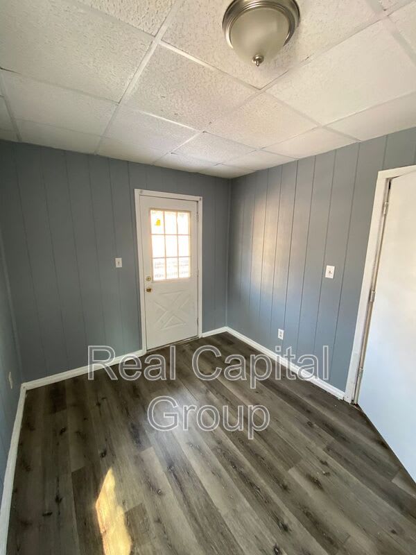 709 Townsend Pl – photo 3