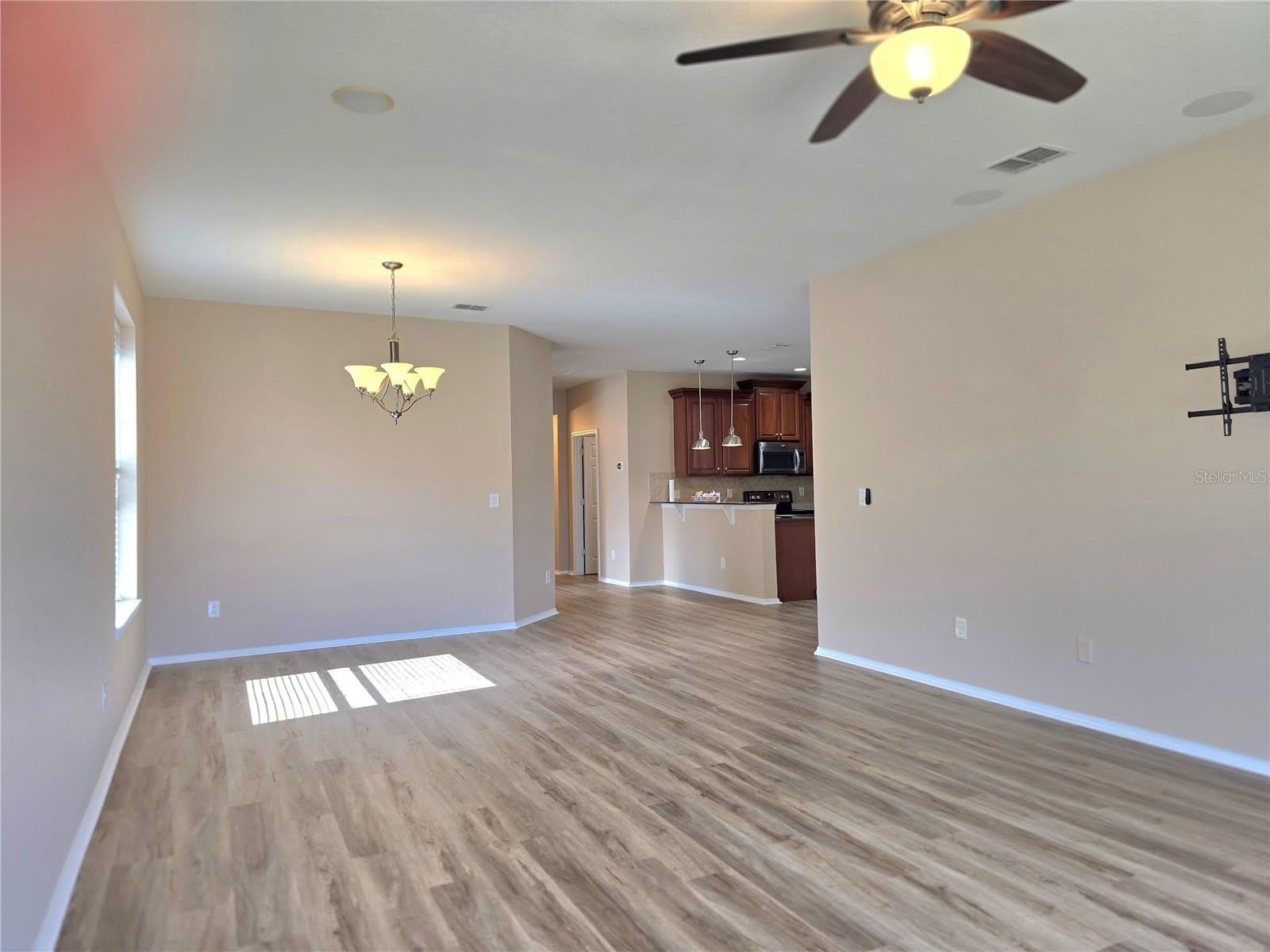 5646 SUNSET FALLS Drive – photo 5