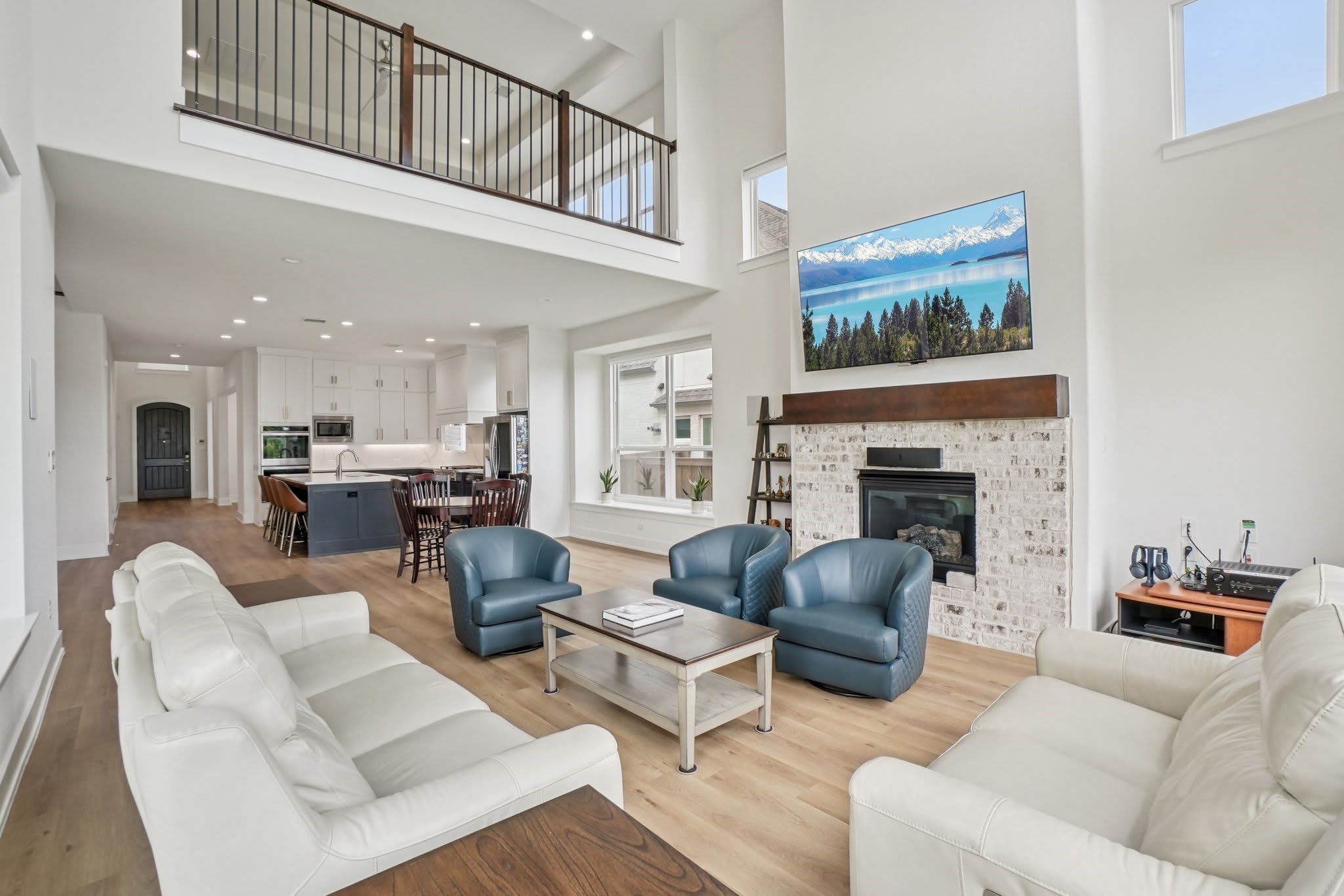 3960 Medio Creek Drive – photo 5