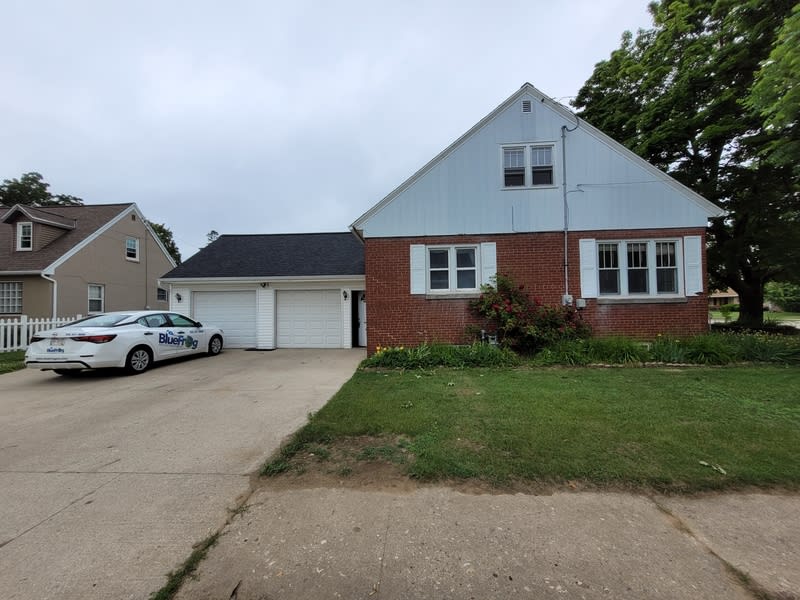1858 Deckner Avenue – photo 1