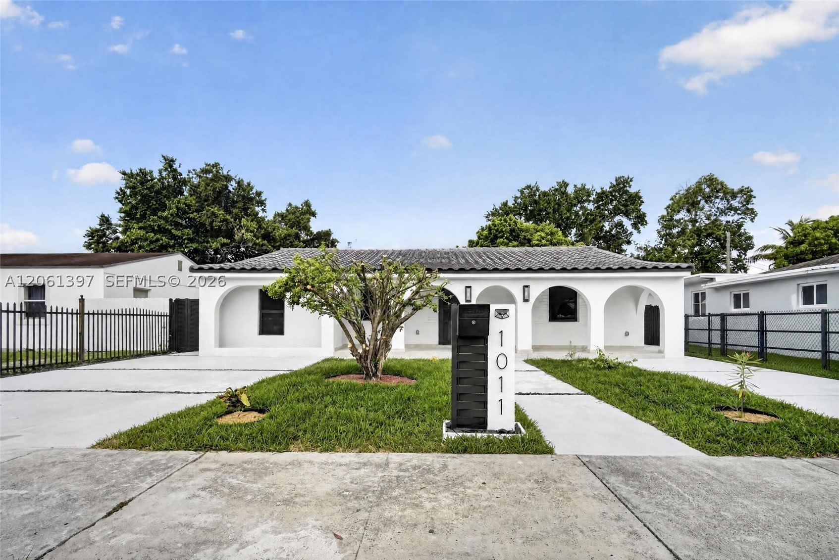 1011 NW 30th Ct – photo 4