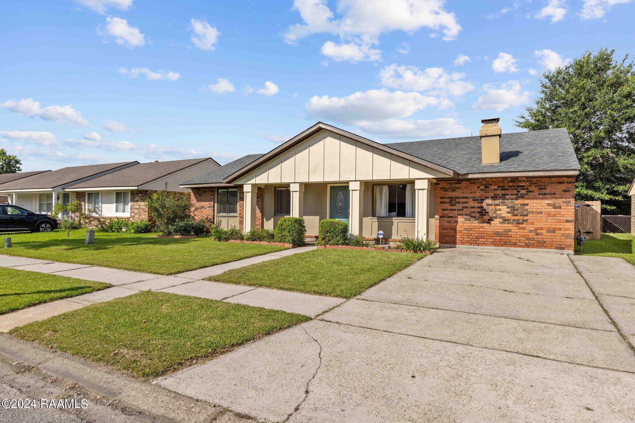 303 Plaza Village Drive – photo 1