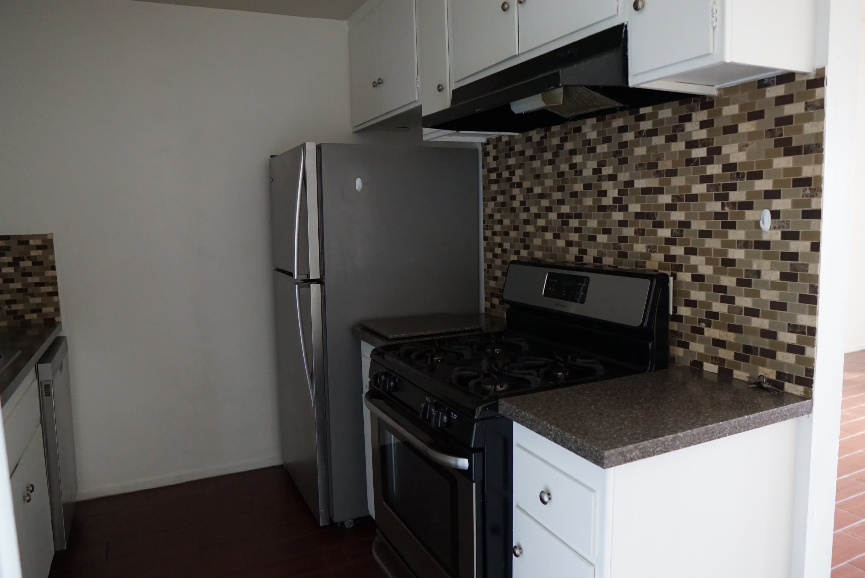 27400 Hombria Drive #B – photo 3