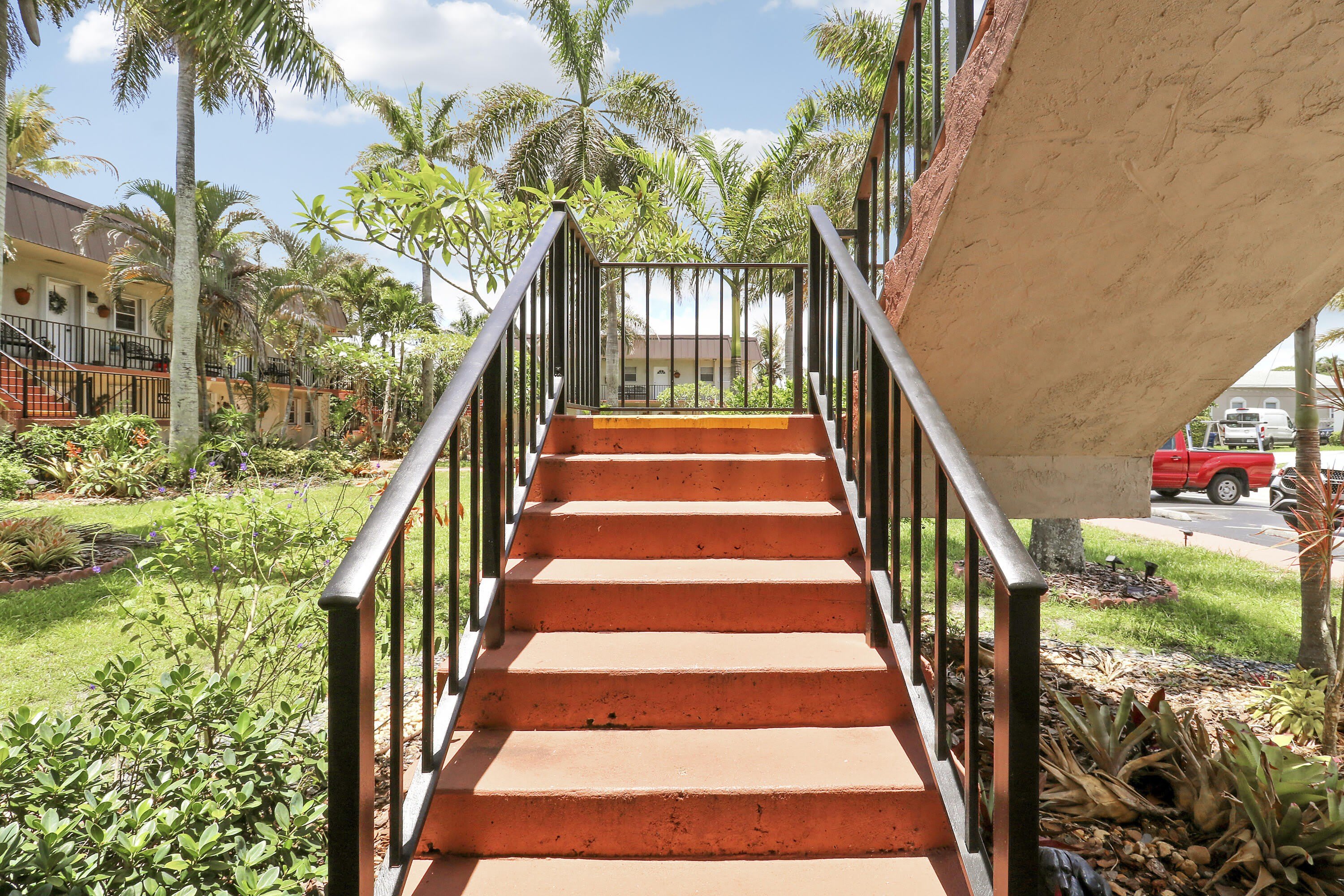 400 Fern Street – photo 4