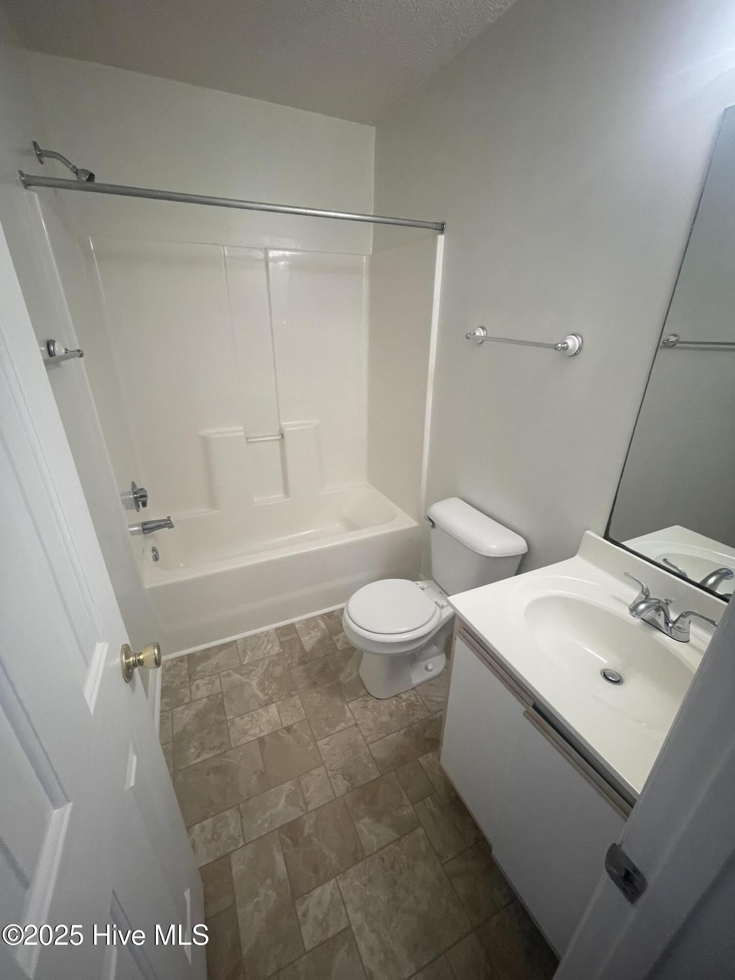 300 Pinegrove Court – photo 3