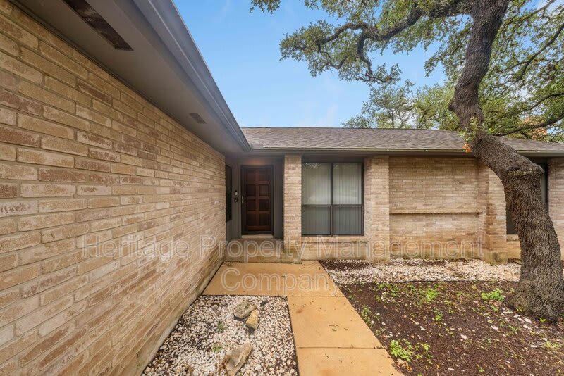13906 North Hills Village Drive – photo 4