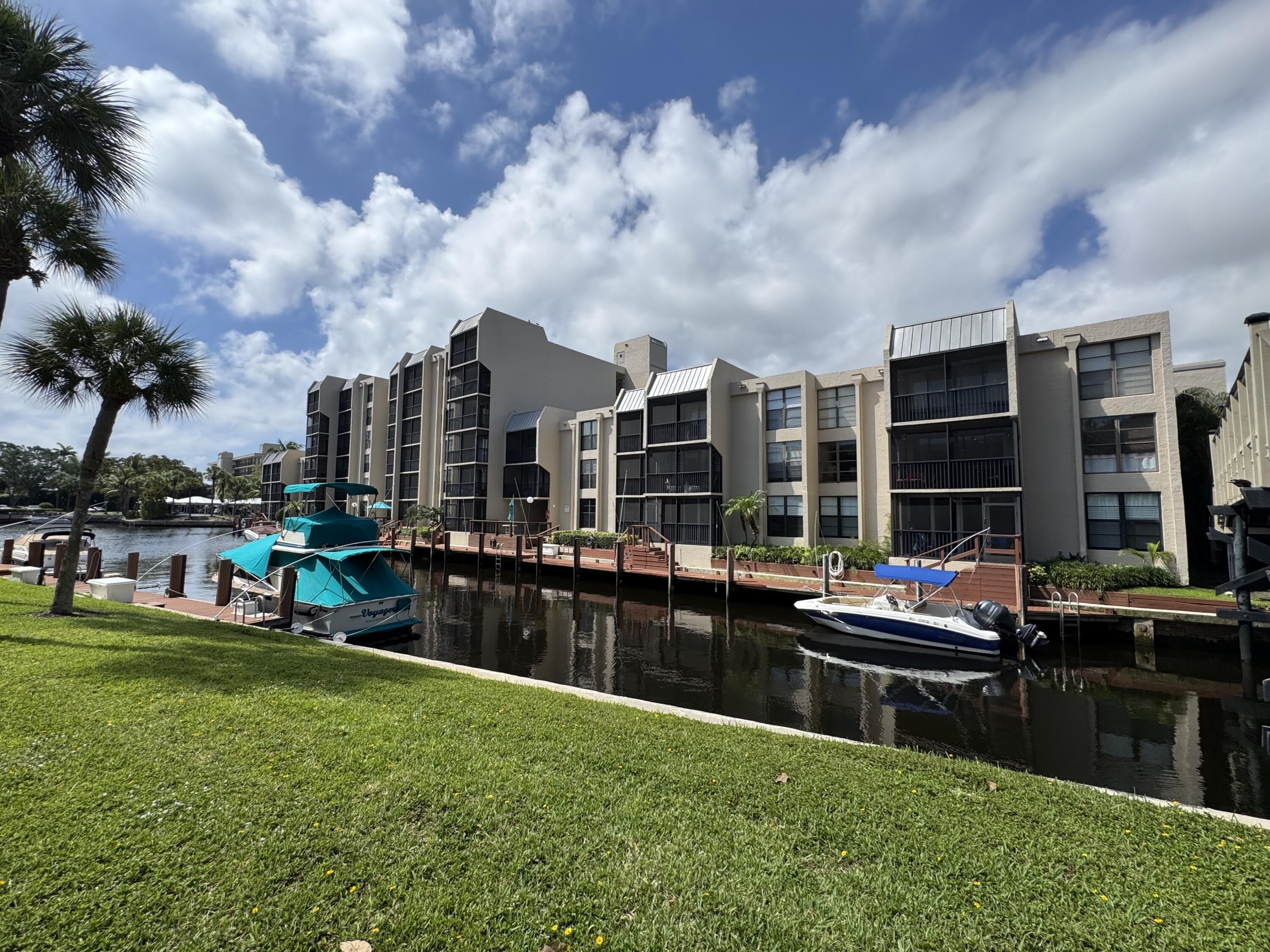 6 Royal Palm Way – photo 4