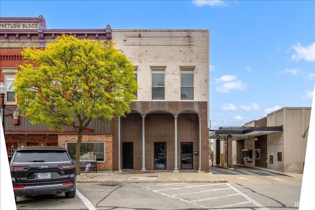 108 S Meridian Street – photo 2