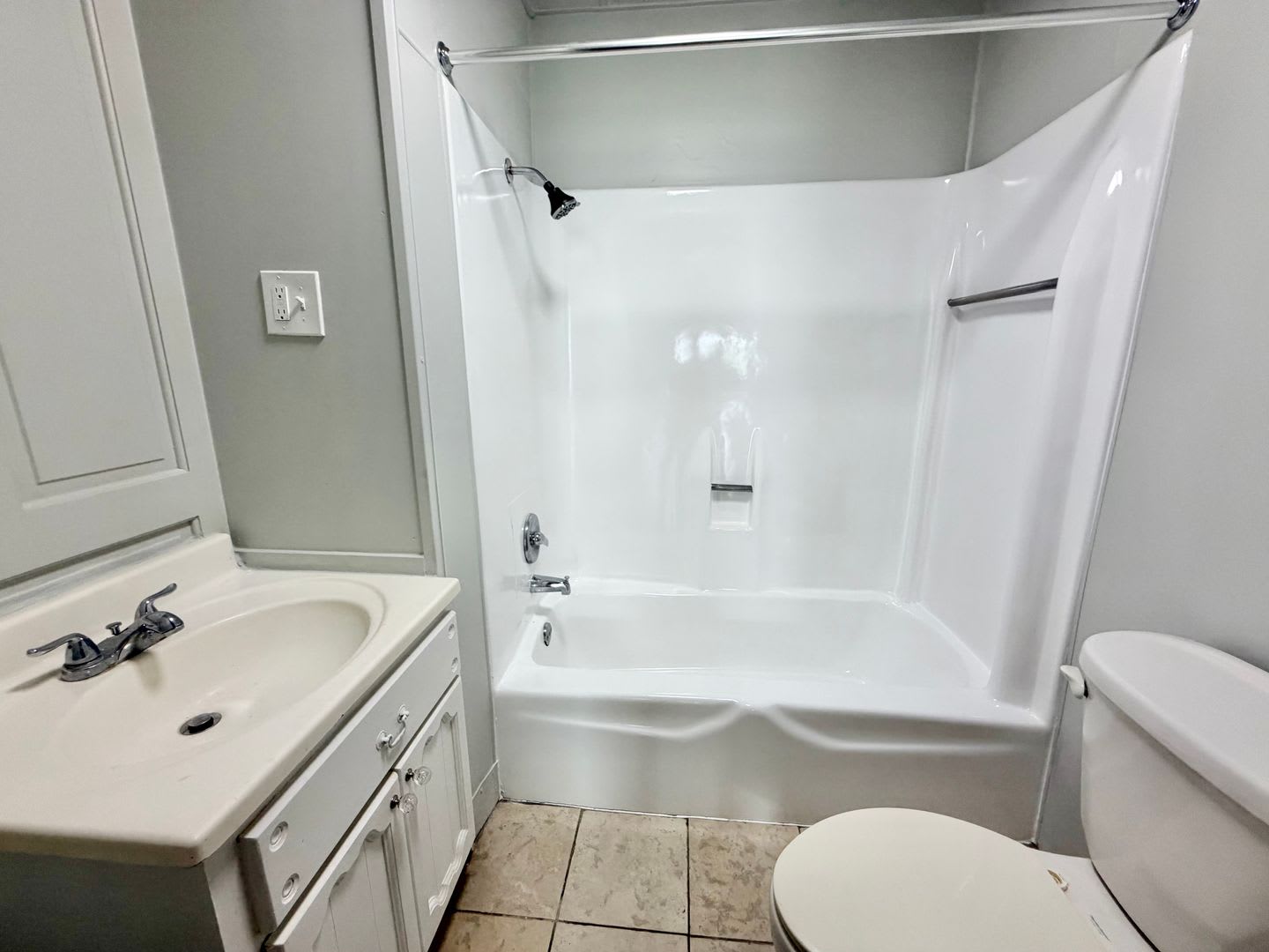 4 bed 2 bath House Fairmount! Available Now! – photo 5