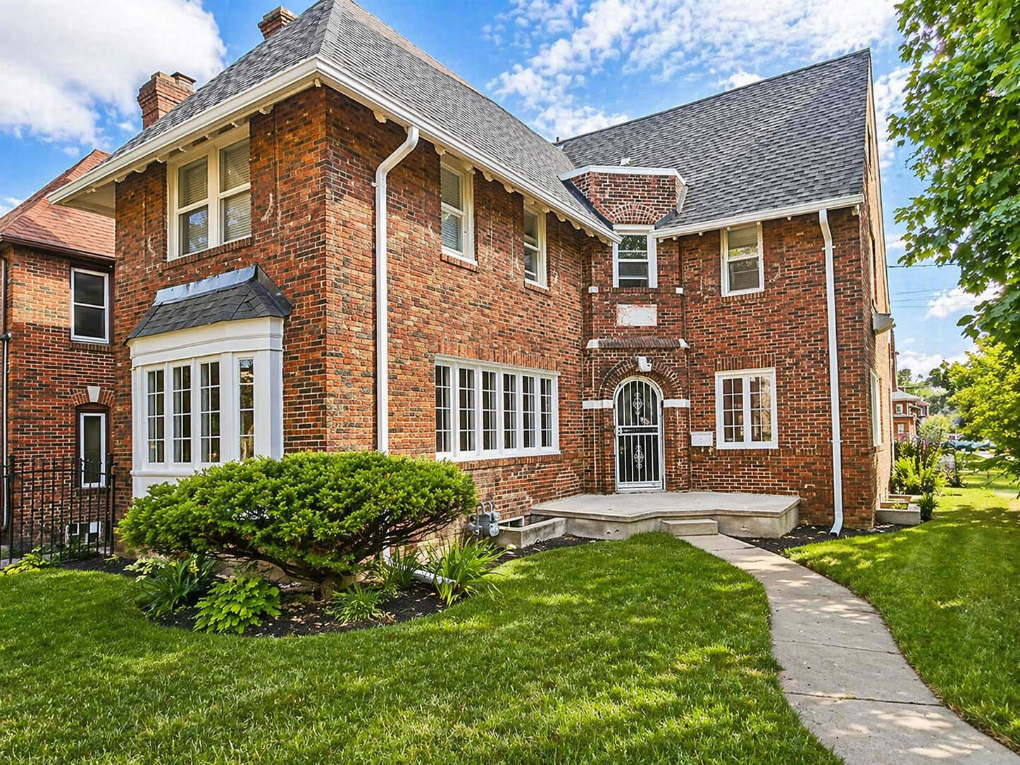 8951 Lasalle Blvd – photo 1