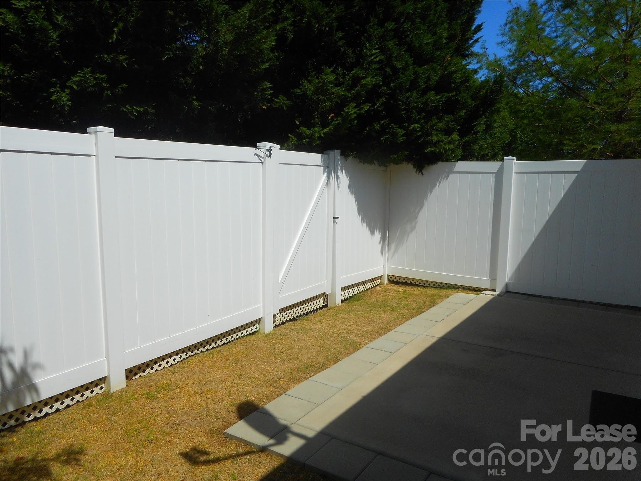 418 Windsor Gate Drive – photo 4