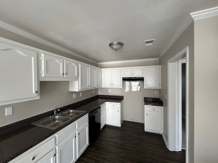 6711 Red Hawk Cove – photo 4
