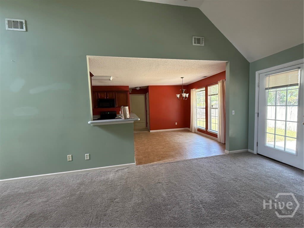 138 Silverton Road – photo 3