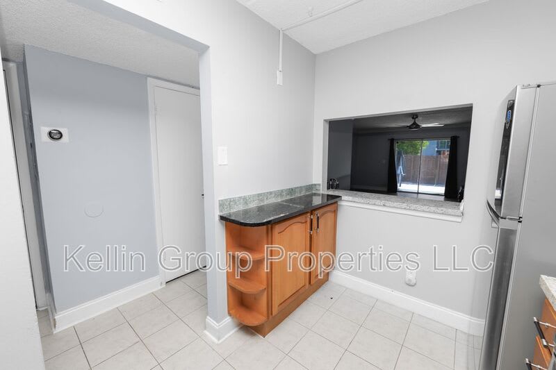 2862 Somerset Park Dr – photo 5