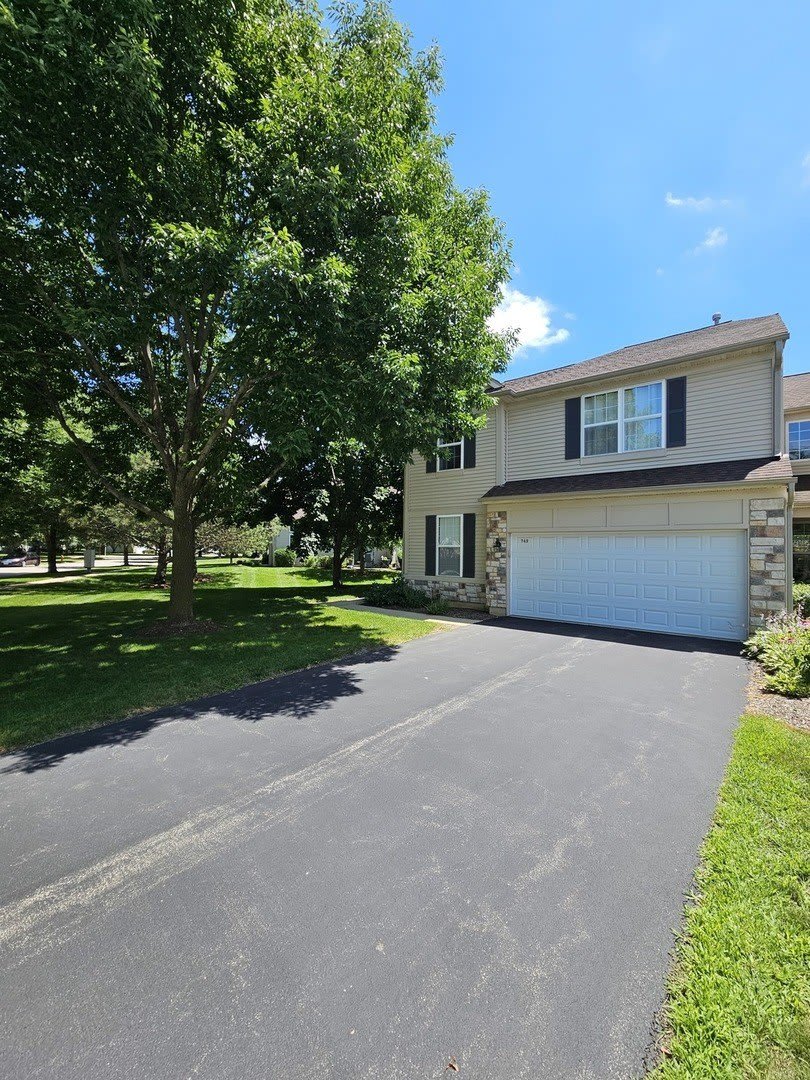 749 Dillon Court – photo 1