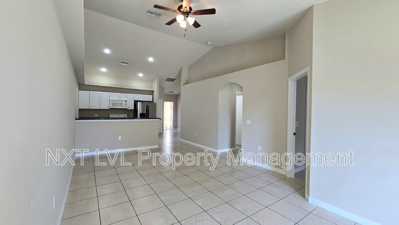 303 NE 24th Ave – photo 5