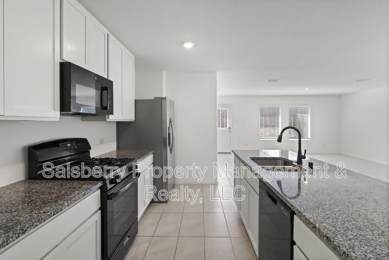 11807 Marcellus Way – photo 5