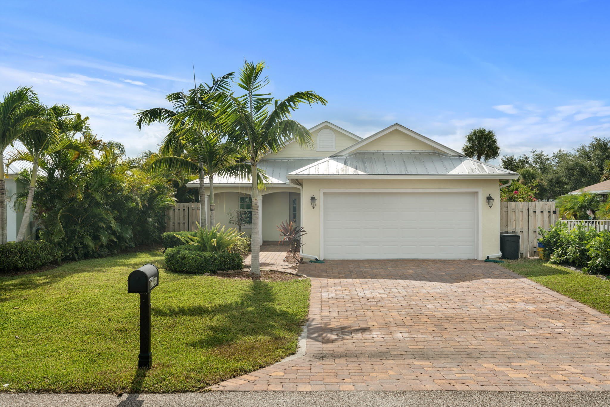 17735 CARVER Avenue – photo 2