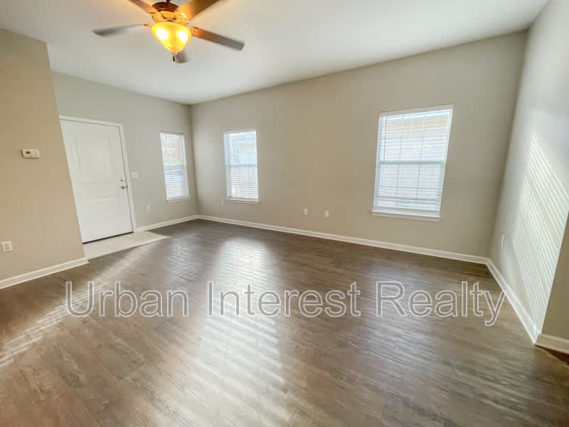 106 Matt Blvd – photo 3
