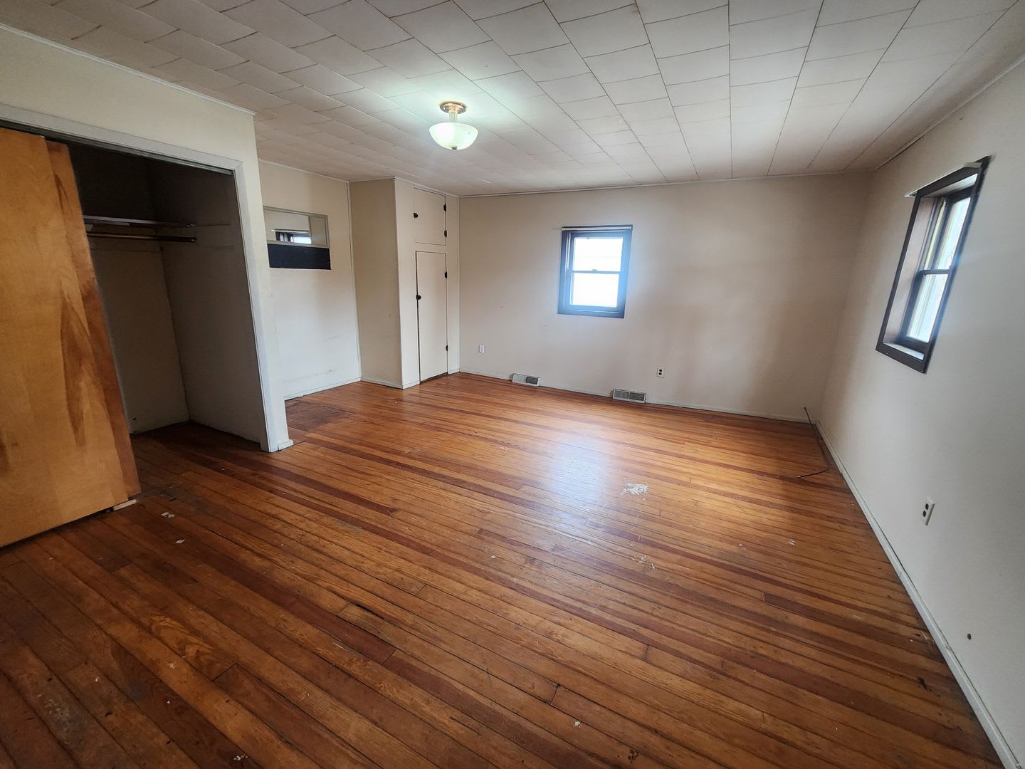 2 Bedroom House in Newport, IN – photo 5