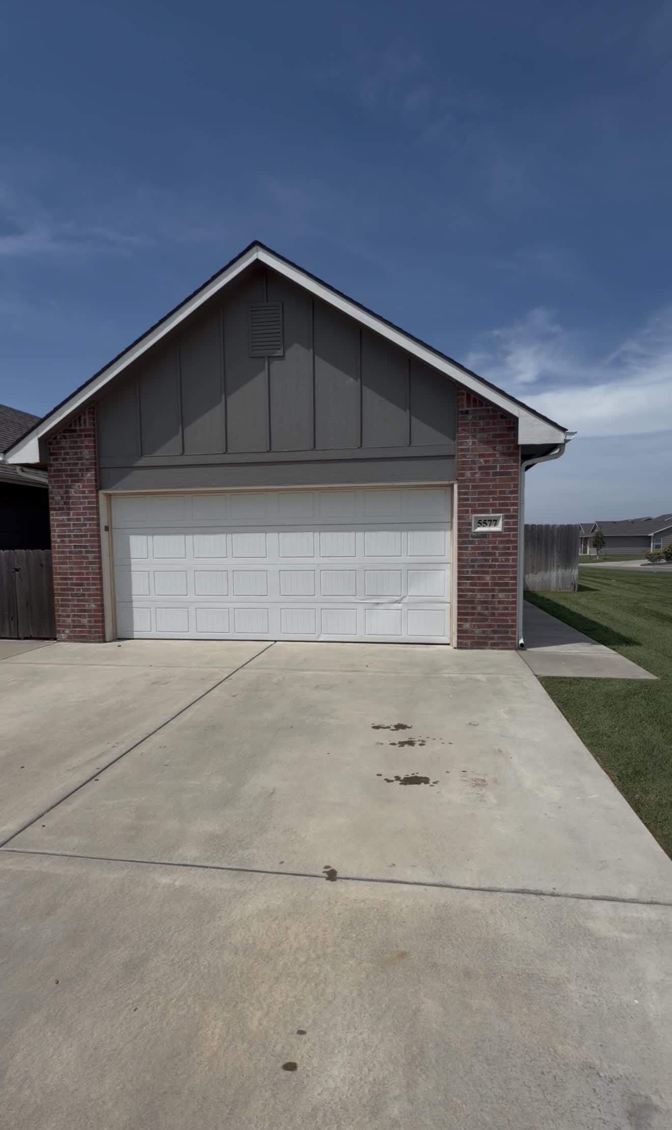 5577 North Edwards Circle – photo 1