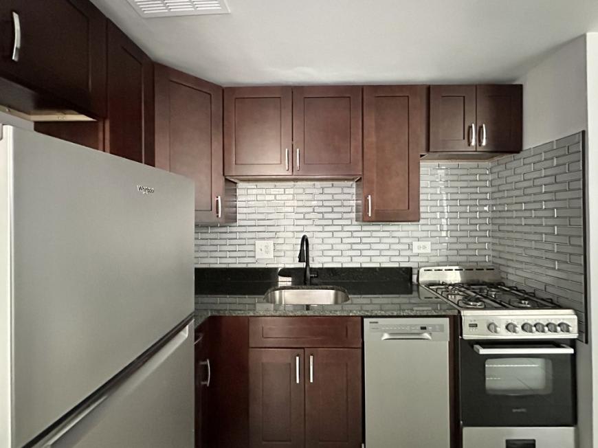 6707 California – photo 4