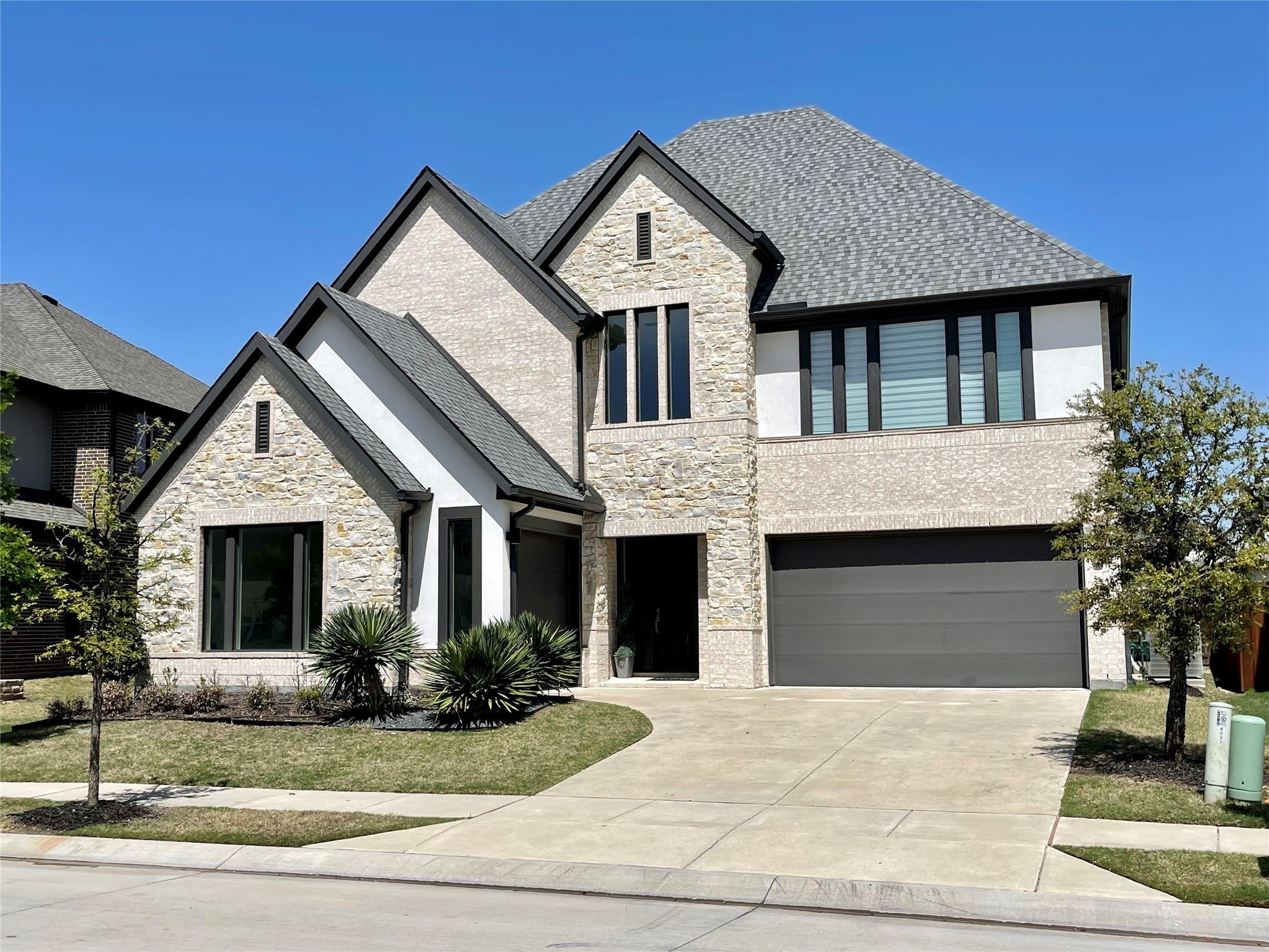 4031 Heatherton Drive – photo 1