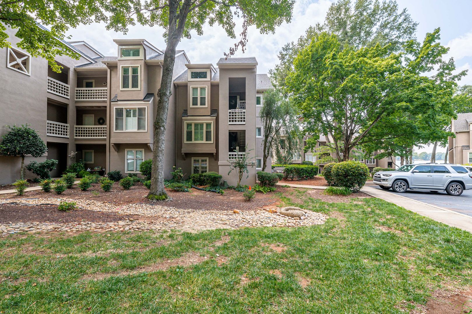 2 Bedroom Condo in Portside at Davidson Landing! – photo 1