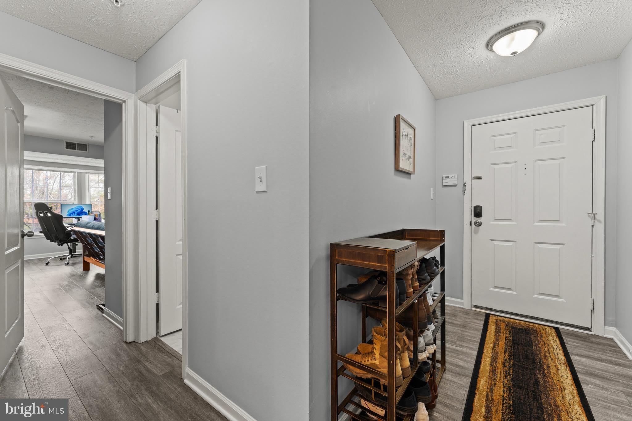 8951 TOWN CENTER Circle – photo 5