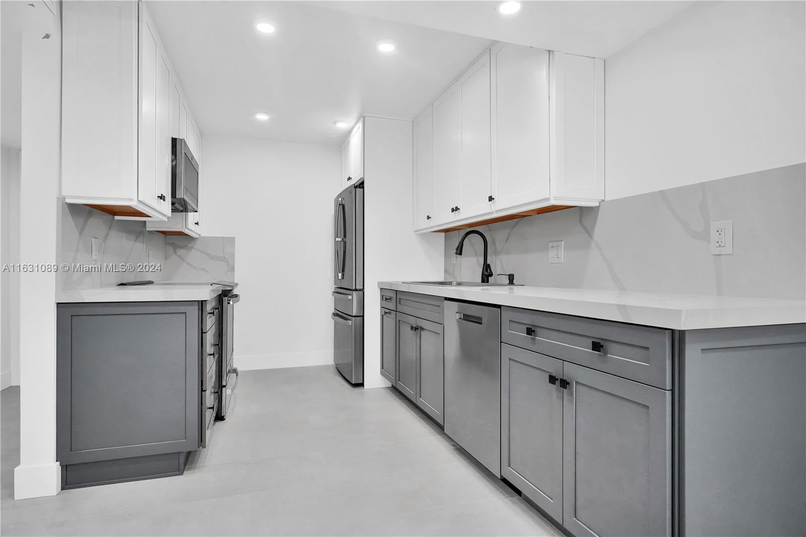 4600 Southwest 67th Avenue – photo 3
