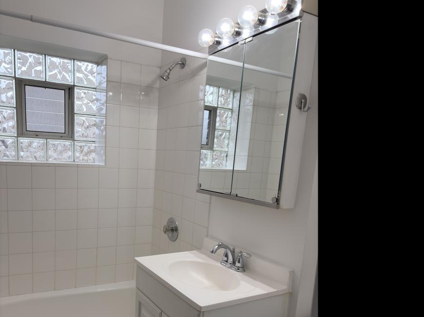 3722 N Sheffield Ave – photo 2