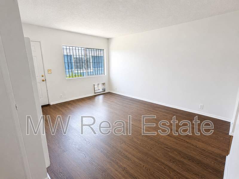 721 New Depot Street – photo 4
