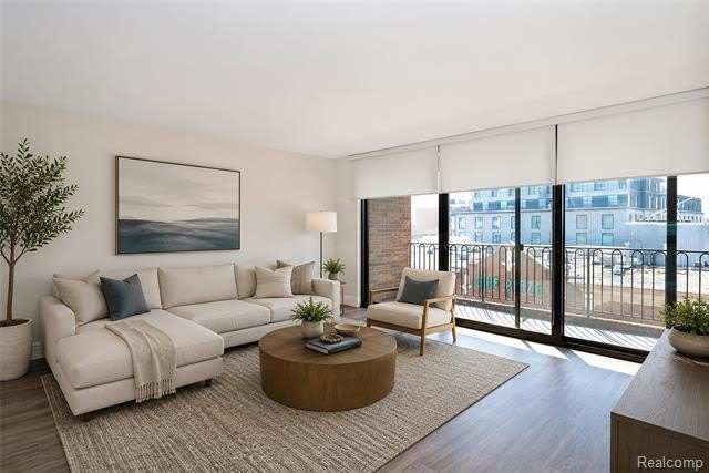 211 E Merrill Street – photo 5