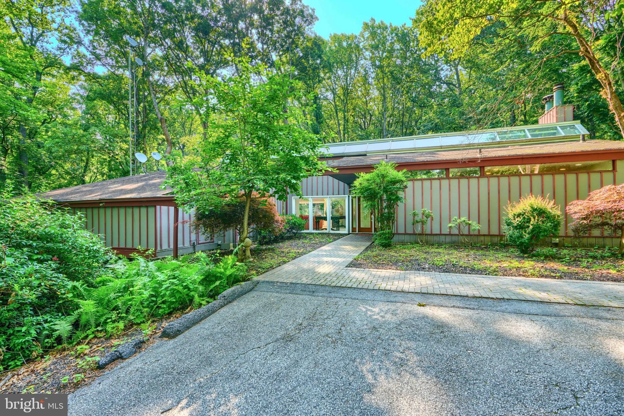 2101 TUFTON Avenue – photo 1