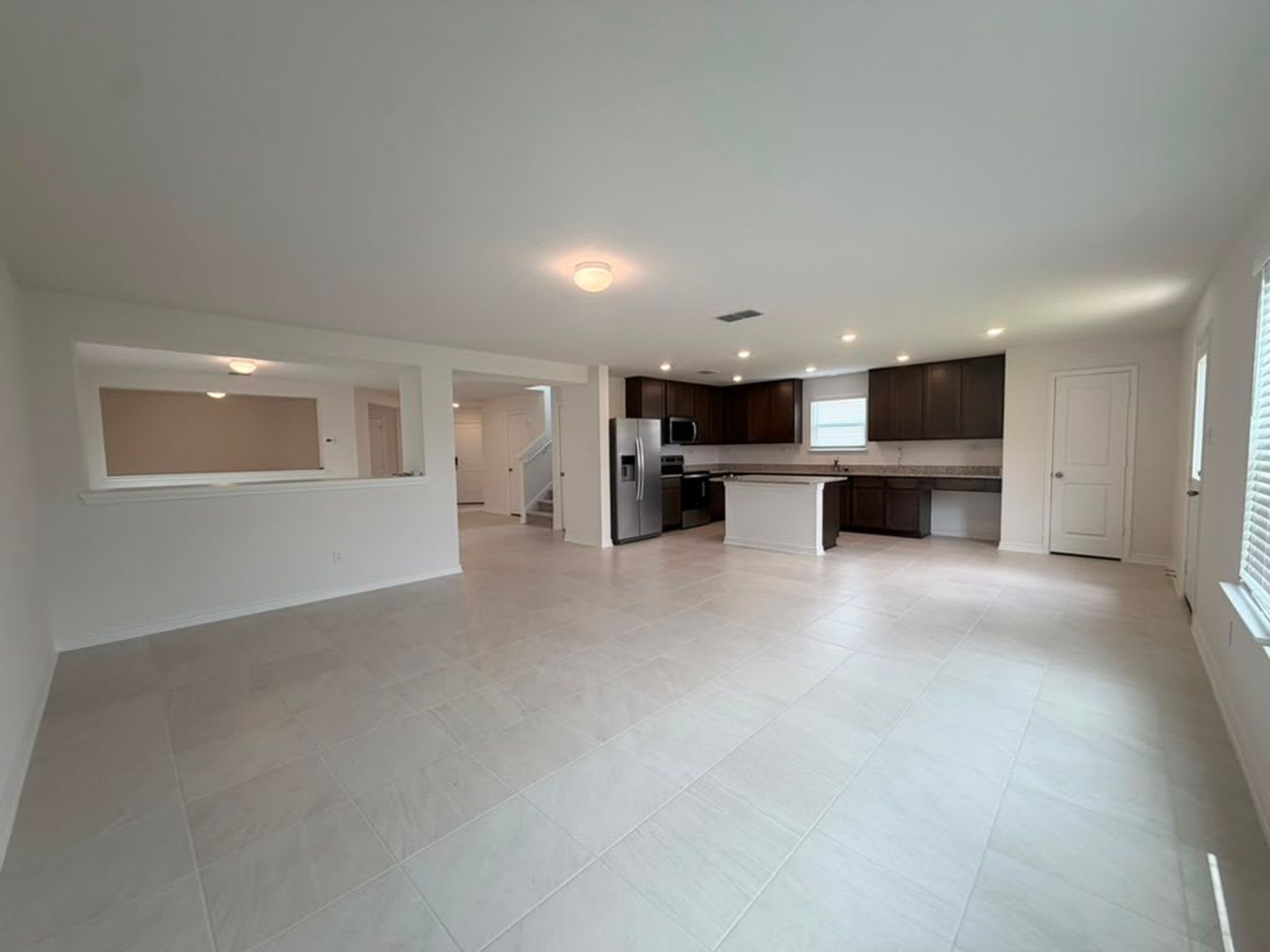 Modern Comfort Meets Style In Mariposa Manor – photo 2