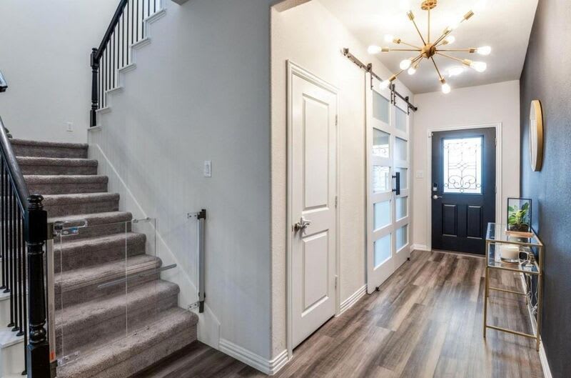 633 Cedar Springs Dr – photo 2