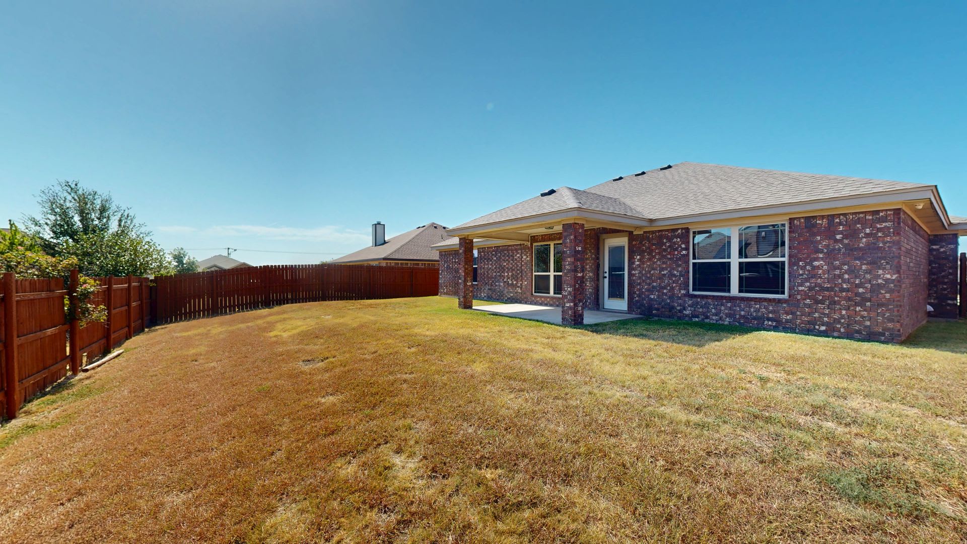 2 WEEKS FREE + $1,795 RENT SINGLE FAMILY REMODELED HOME – photo 3
