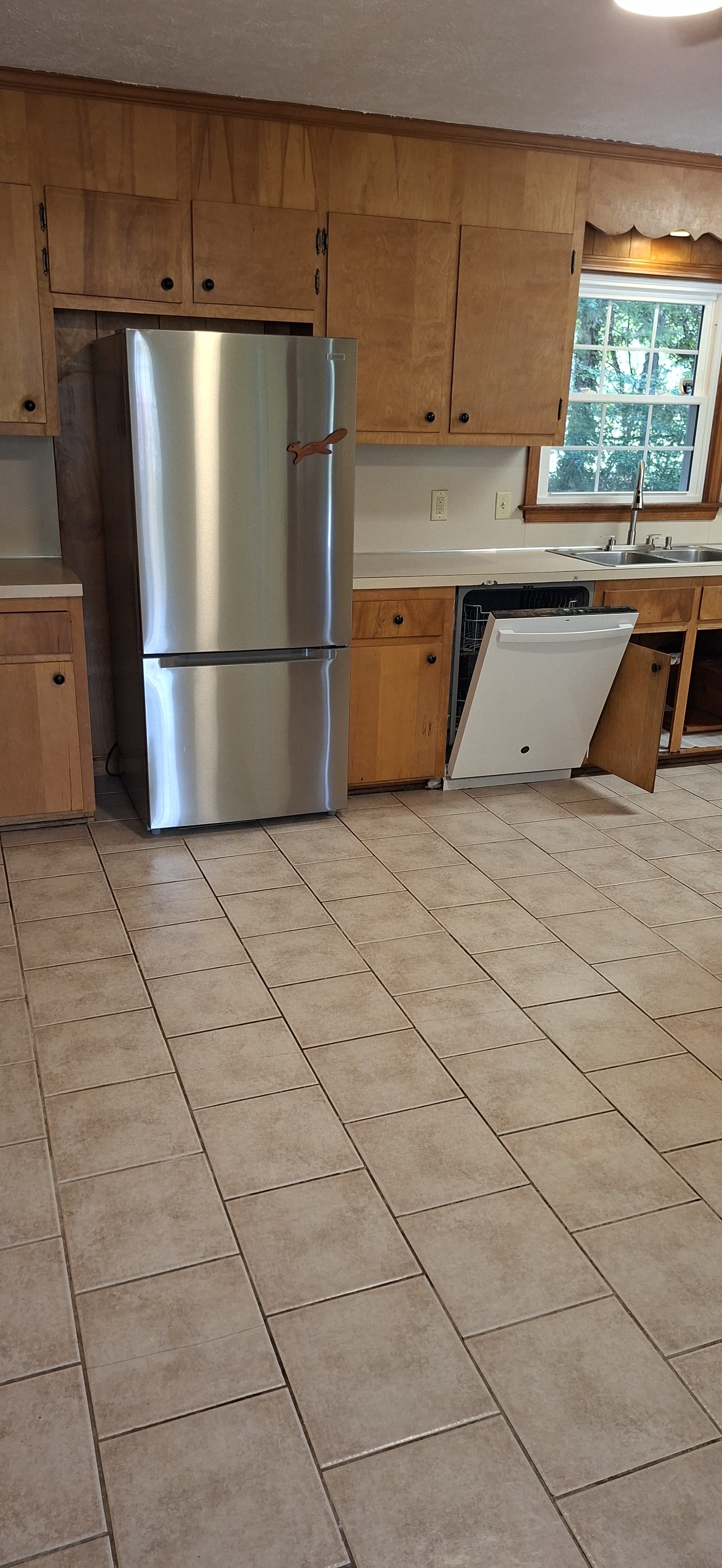 102 Fairfield Dr – photo 2