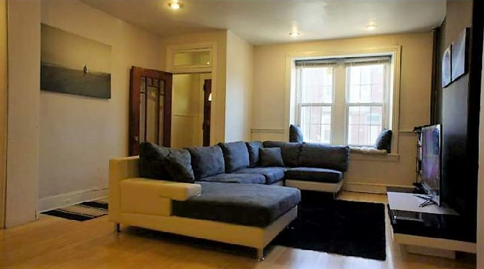 Stunning 4-Bedroom Townhouse in the Heart of Manayunk! Available NOW! – photo 5