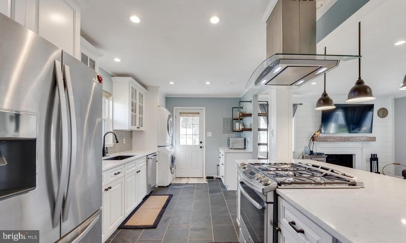 6226 APACHE Street – photo 4