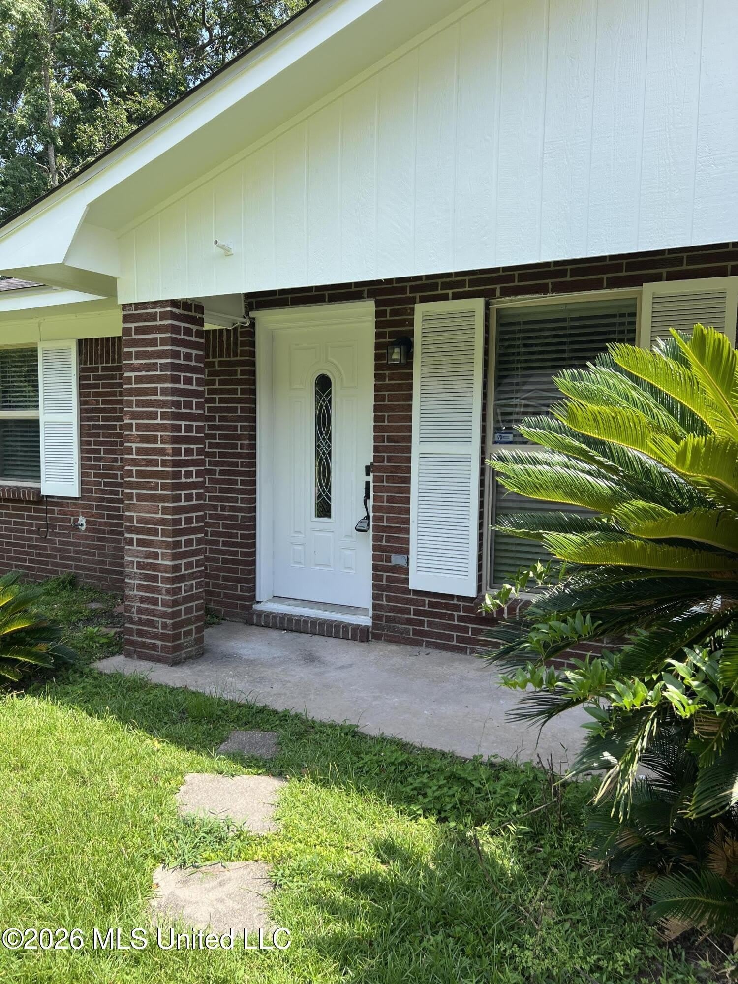 2819 Lawnwood Drive – photo 2