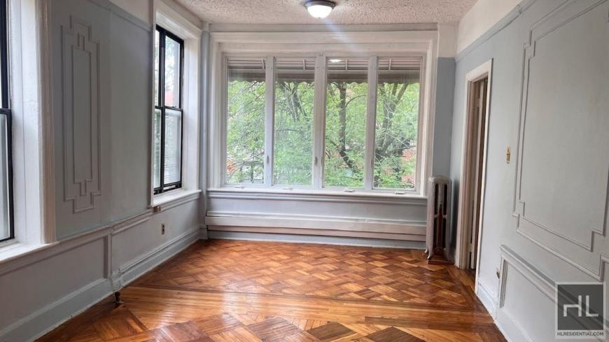 593 MILLER AVENUE – photo 1