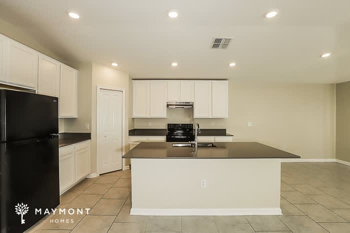 648 Eisenhower Street – photo 5