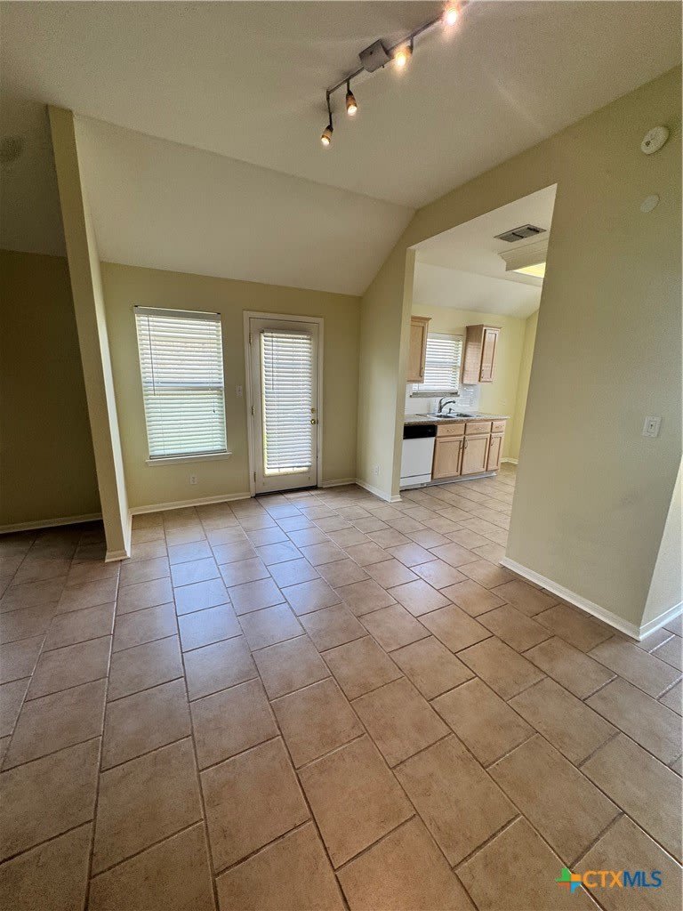 605 Pennsylvania Avenue – photo 3