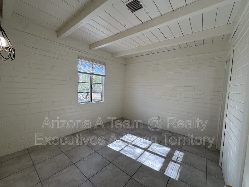2631 N Fontana Ave – photo 5