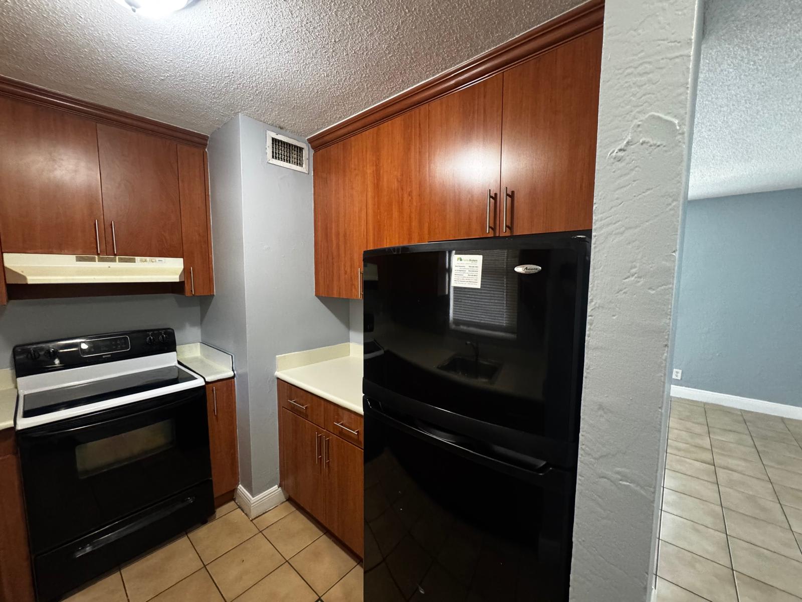 4061 N Dixie Highway #28 – photo 5