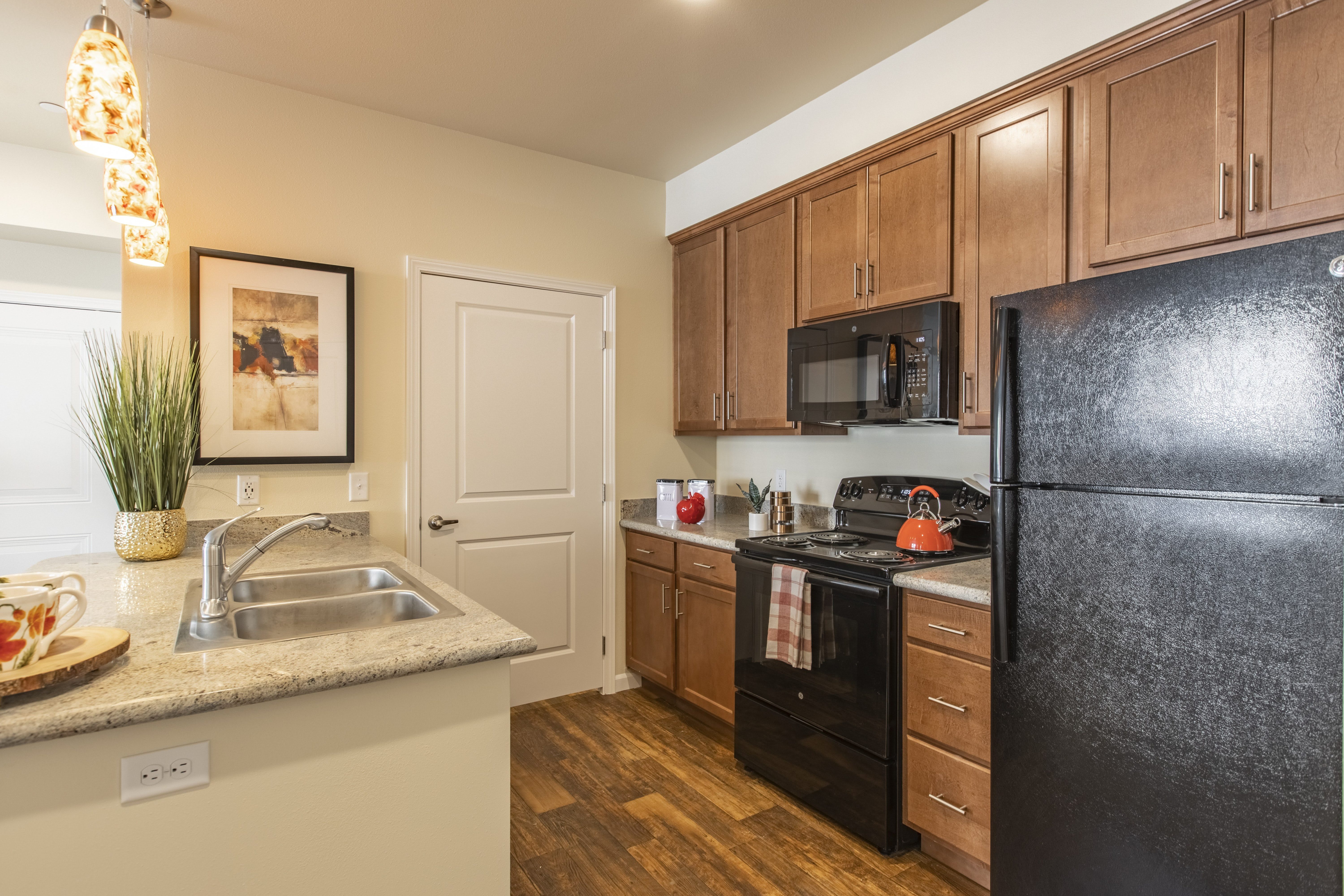 600 Riverside – photo 4