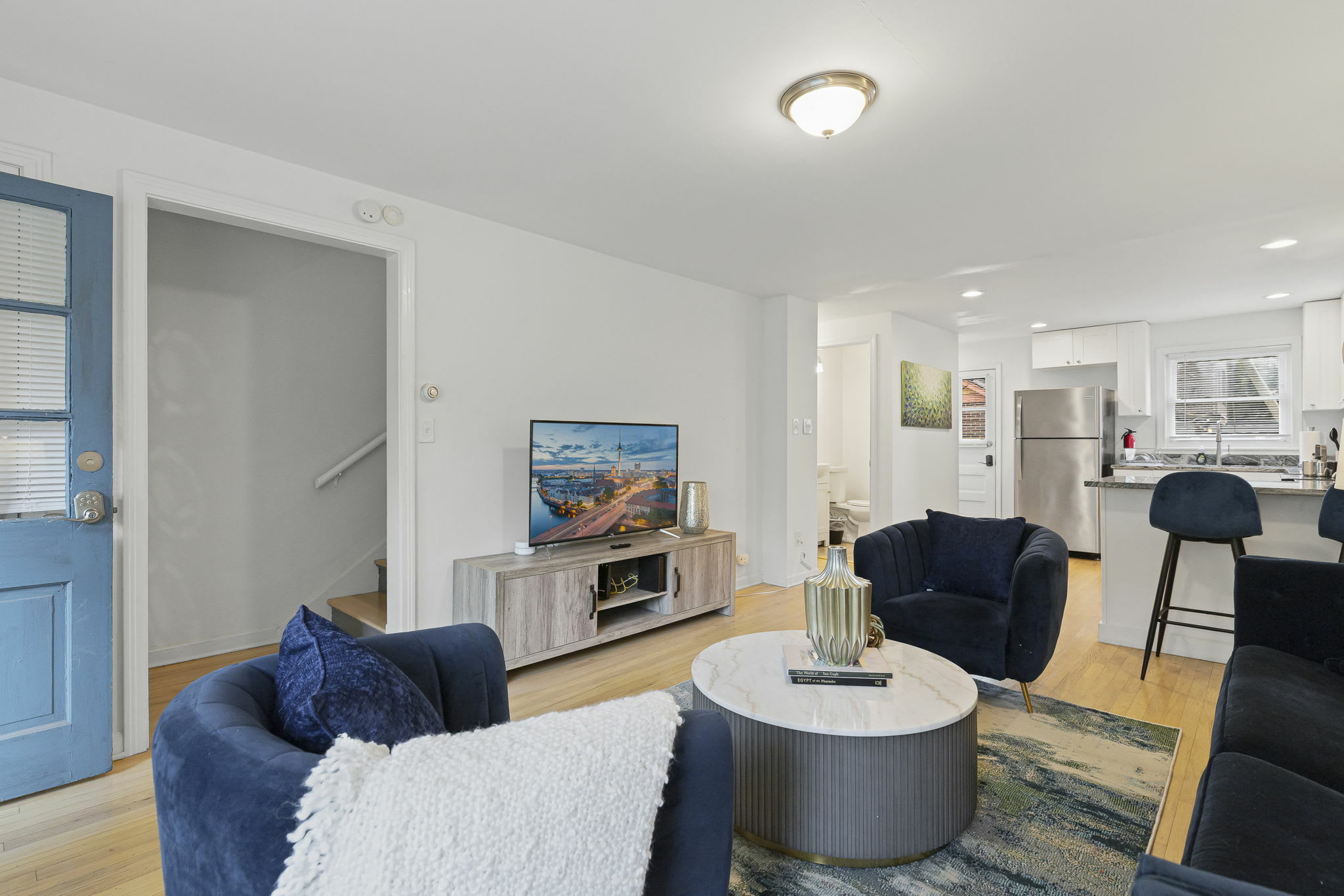 1011 West 38th Street – photo 3