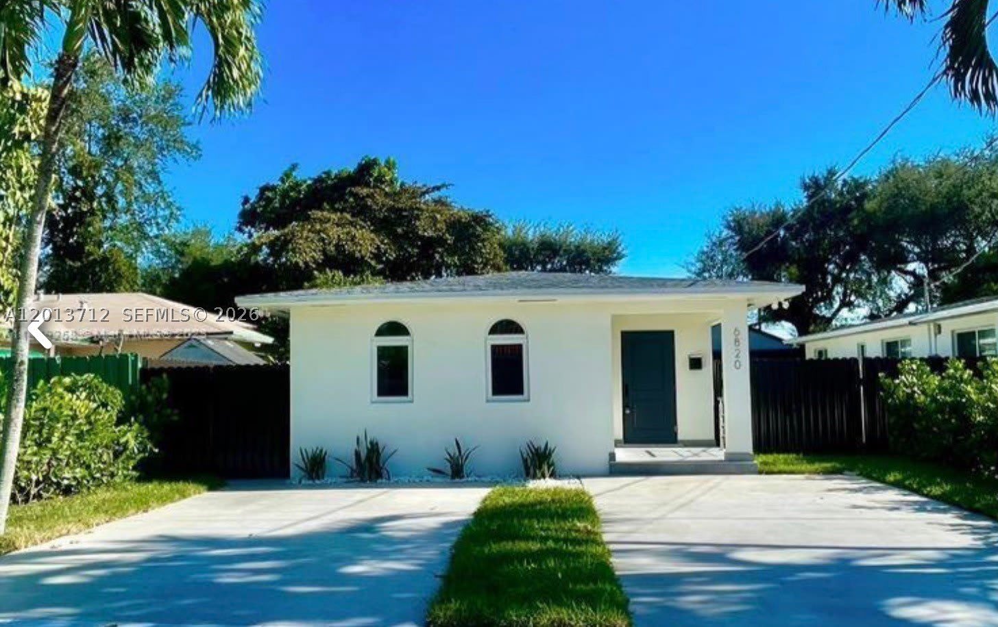 6820 SW 13th Ter – photo 2