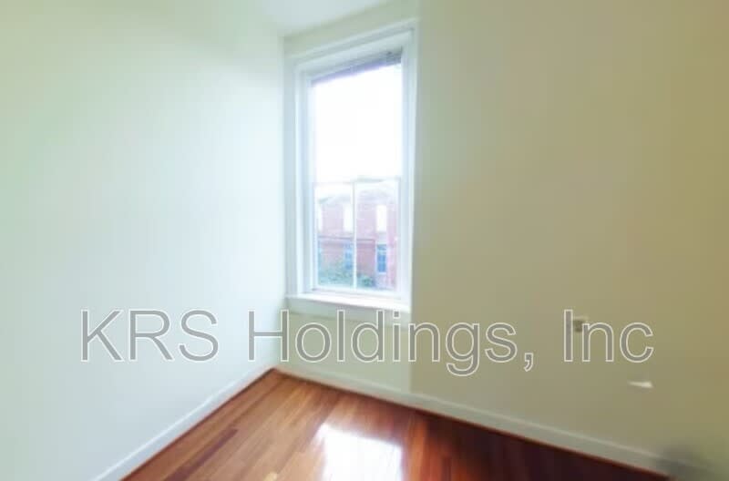 123 E Broad Street – photo 3